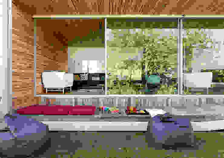 dezanove house designed by iñaki leite - view to the living Inaki Leite Design Ltd. 모던스타일 창문 & 문