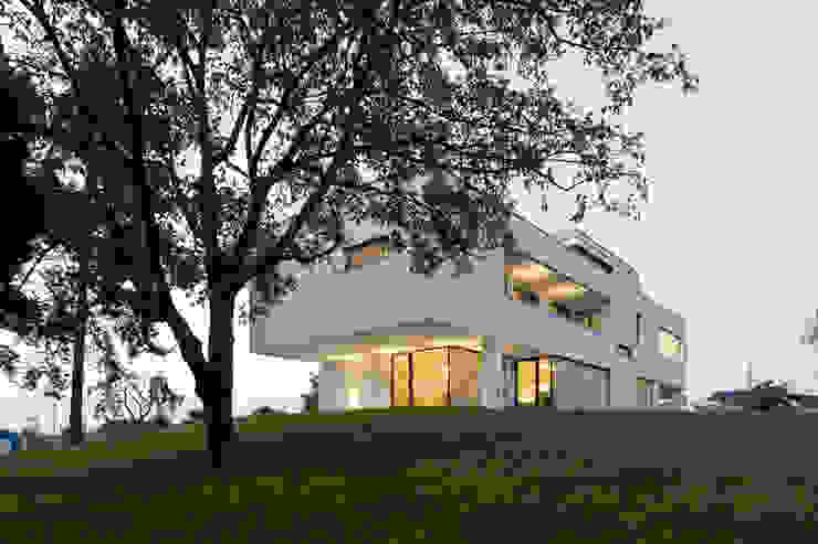 Büro- & Wohnhaus MAMK, Architekt DI Anton Mayerhofer ZT GmbH Architekt DI Anton Mayerhofer ZT GmbH Moderne Häuser
