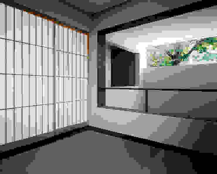 和室（客間） 松岡淳建築設計事務所 モダンデザインの 多目的室