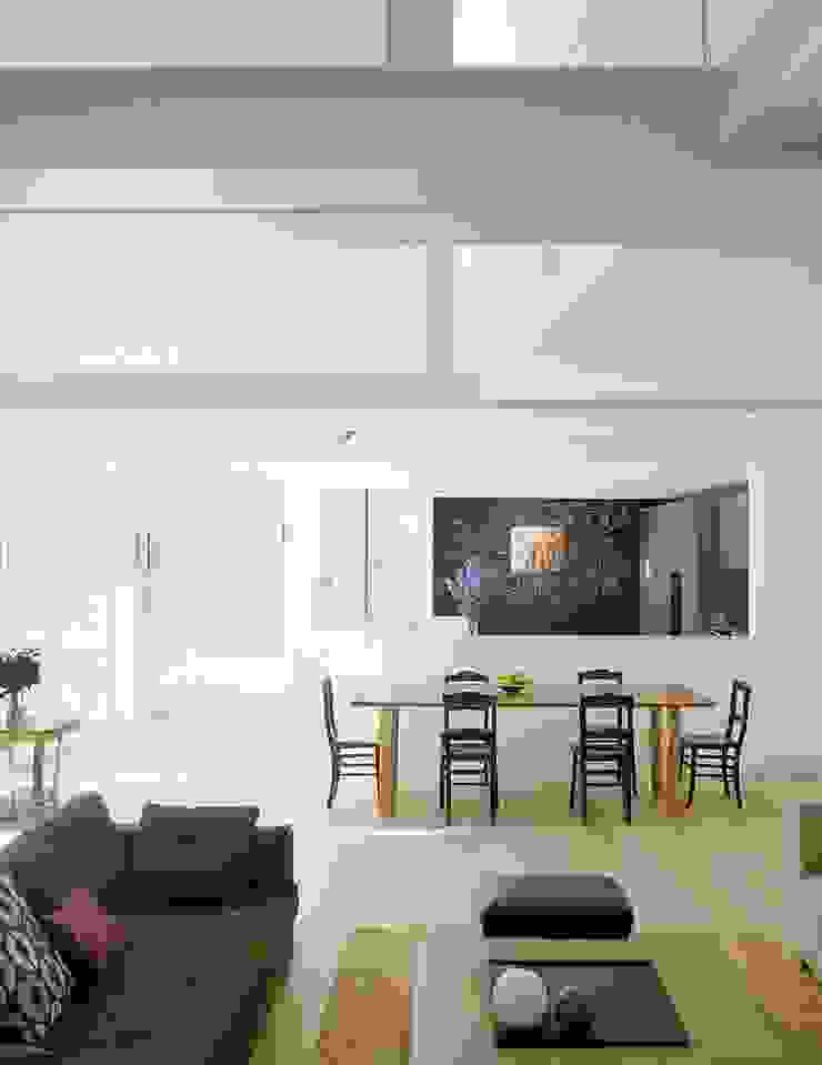 Gartenloft, Berlin MItte, STUDIO HANSEN STUDIO HANSEN Moderne Wohnzimmer