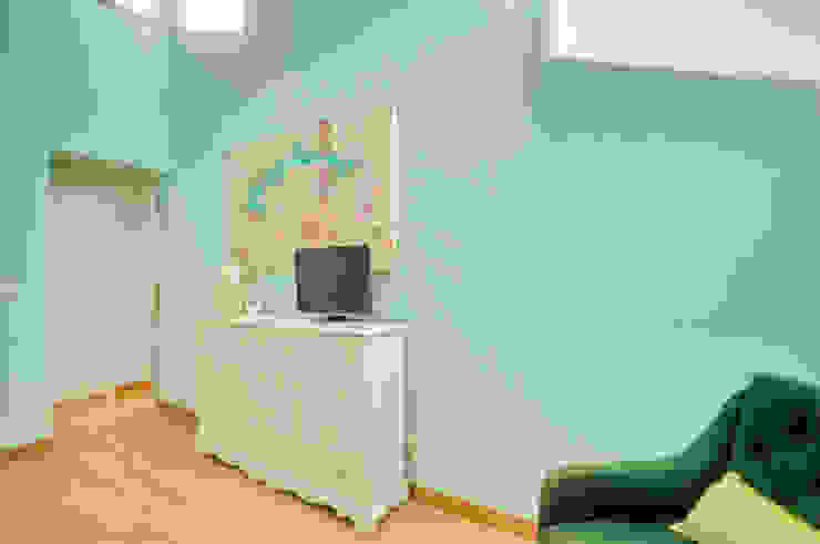 Eclectic style bedroom by Santiago | Interior Design Studio Eclectic