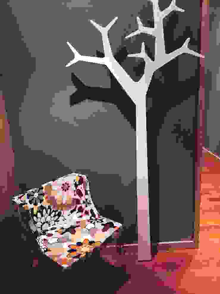 Casa Luanda Corredores, halls e escadas modernos por Santiago | Interior Design Studio Moderno