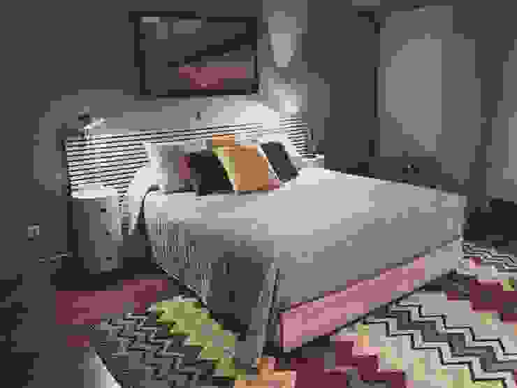 Casa Luanda Quartos modernos por Santiago | Interior Design Studio Moderno