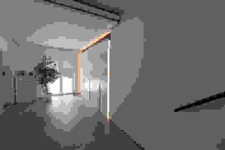 La Casa Wohnbau GmbH Vestíbulos, pasillos y escalerasPercheros y colgadores