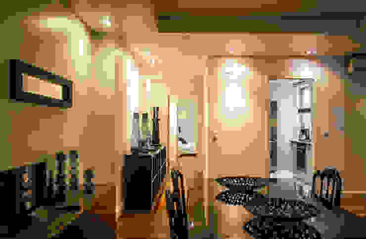 Modern Corridor, Hallway and Staircase by Architecture Tote Ser Modern