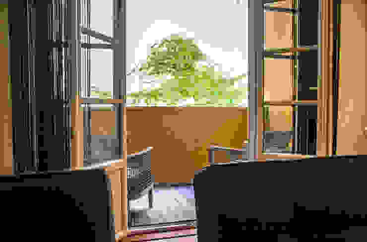 by Architecture Tote Ser Modern