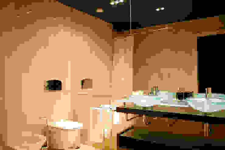 Modern bathroom by Architecture Tote Ser Modern