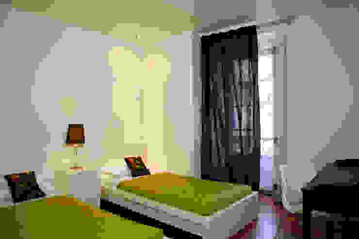 Modern style bedroom by Architecture Tote Ser Modern