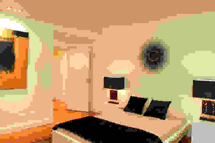 Modern style bedroom by Architecture Tote Ser Modern