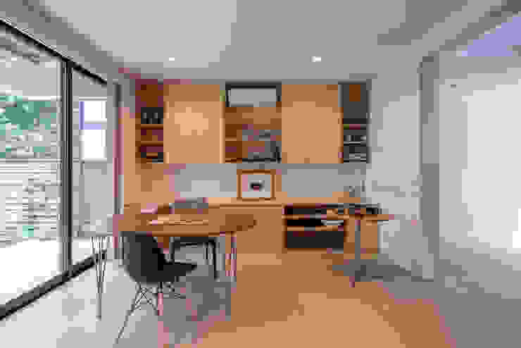 緑あふれるアトリエのある家, 設計事務所アーキプレイス 設計事務所アーキプレイス Modern media room