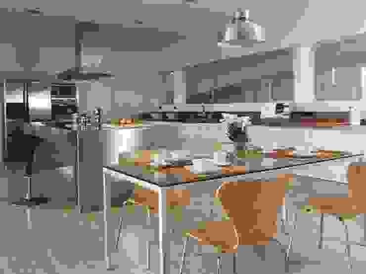 SOLER-MORATO ARQUITECTES SLP Modern Kitchen