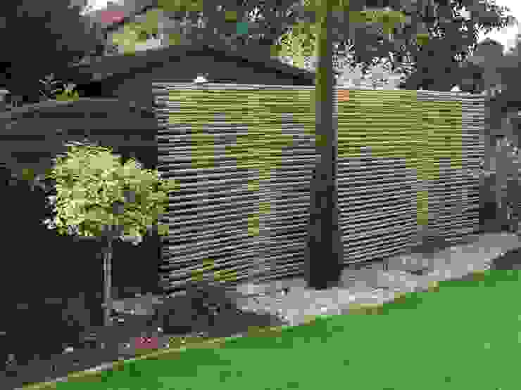 Nachhaltig, stilvoll, vielseitig: moderner Sichtschutz aus Bambus, GH Product Solutions GH Product Solutions Mediterranean style garden Fencing & walls