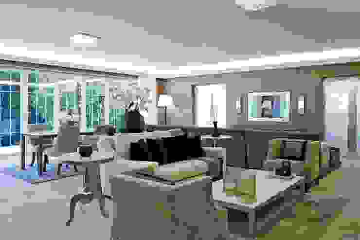 Virginia Water Klassische Wohnzimmer von Keir Townsend Ltd. Klassisch