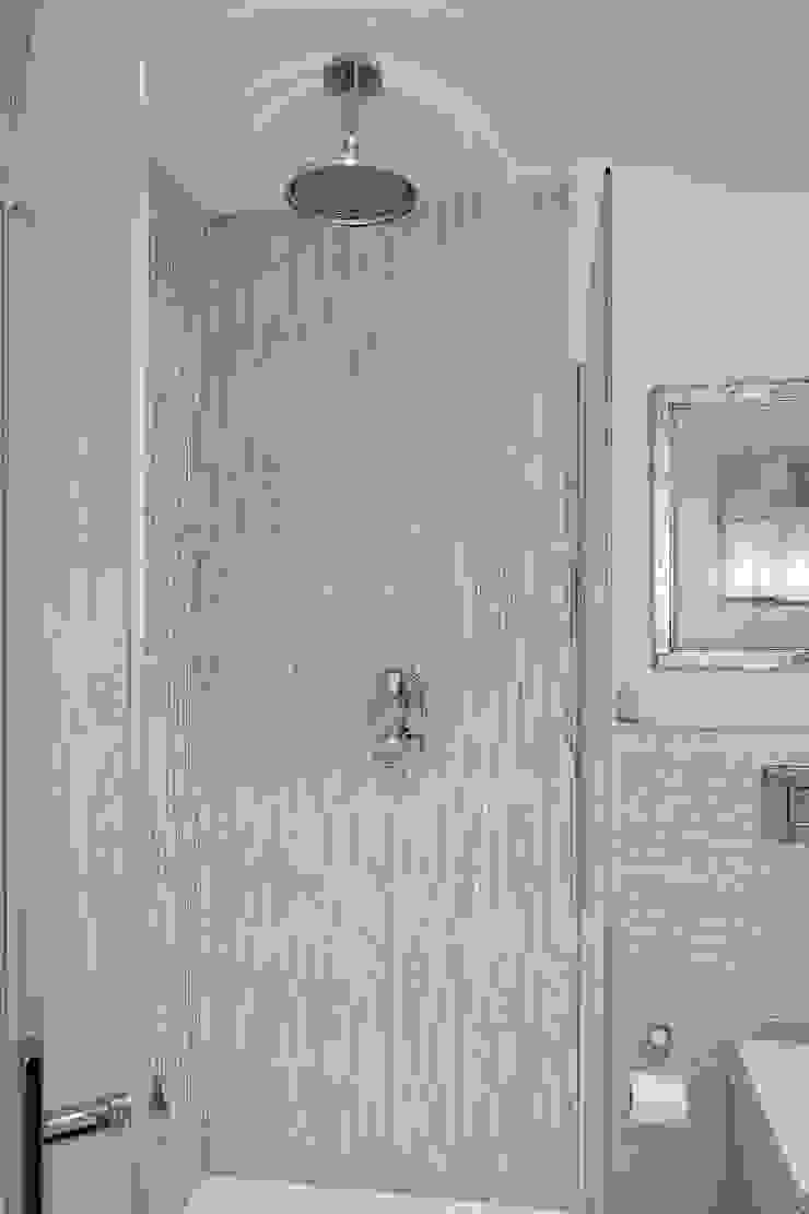 Virginia Water von Keir Townsend Ltd. Klassisch