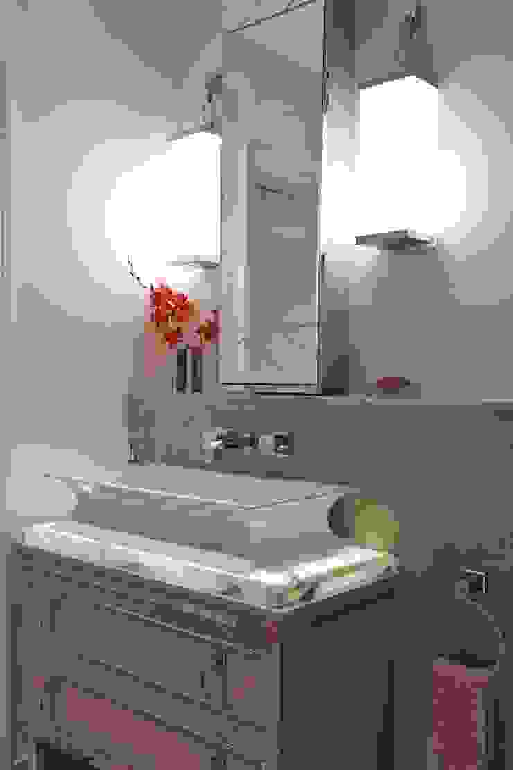 Virginia Water Klassische Badezimmer von Keir Townsend Ltd. Klassisch