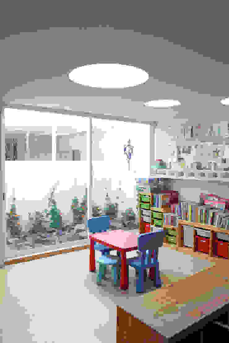 DF ARQUITECTOS Kamar Bayi/Anak Modern
