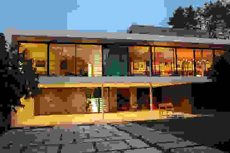 DF ARQUITECTOS Rumah Modern