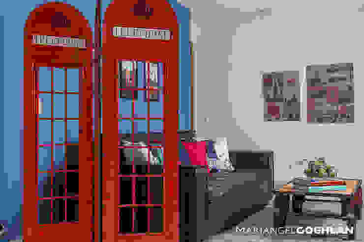 Salas multimédia modernas por MARIANGEL COGHLAN Moderno