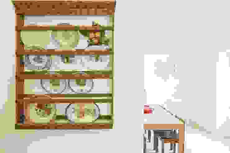 House in Corte Gafo, Mértola Estúdio Urbano Arquitectos Minimalist kitchen