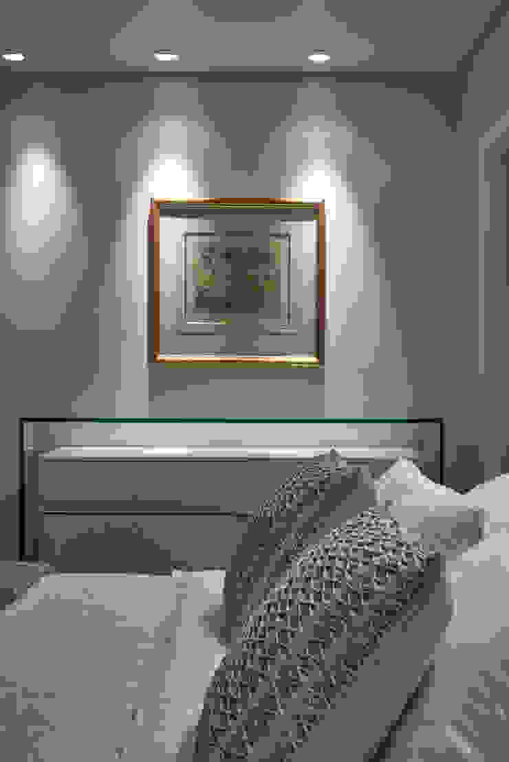 Quarto de casal Fernanda Sperb Arquitetura e interiores Quartos modernos