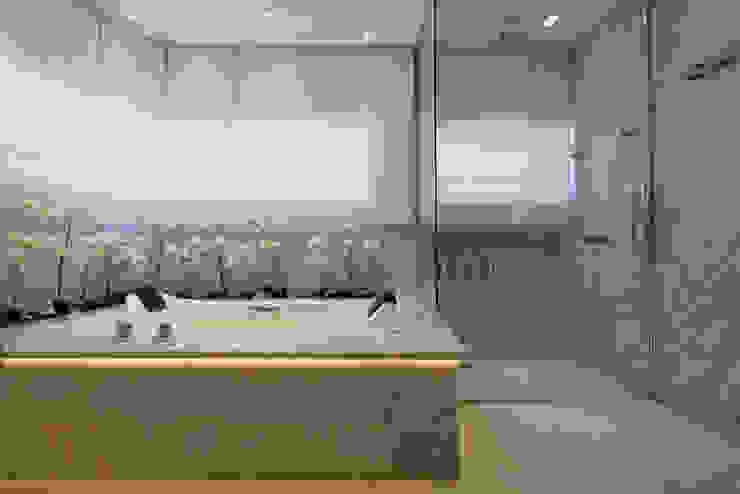 Arquiteto Aquiles Nícolas Kílaris Modern bathroom