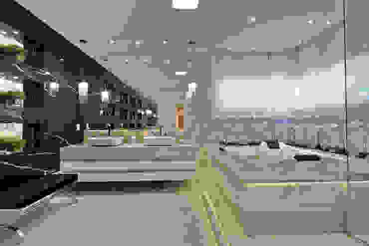 Arquiteto Aquiles Nícolas Kílaris Modern bathroom