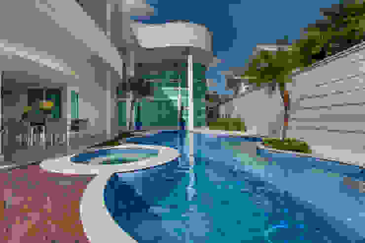 Arquiteto Aquiles Nícolas Kílaris Modern pool
