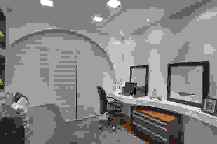 Arquiteto Aquiles Nícolas Kílaris Modern study/office