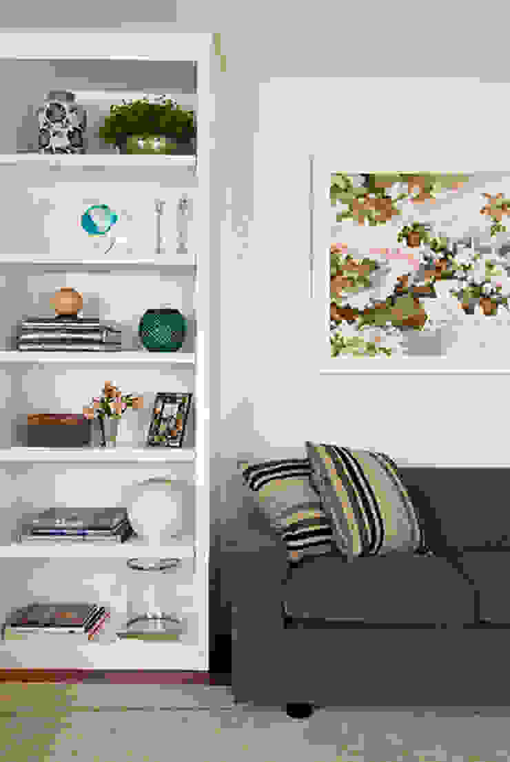 Apartamento Itaim Marcella Loeb Salas de estar modernas
