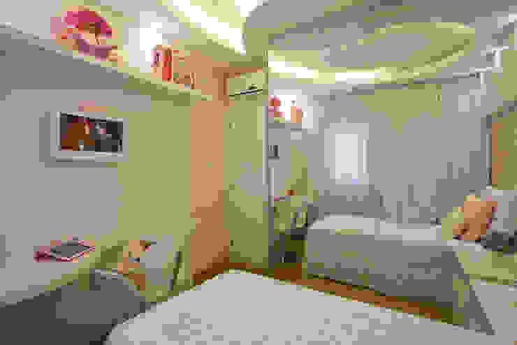 Designer de Interiores e Paisagista Iara Kílaris Dormitorios infantiles de estilo moderno