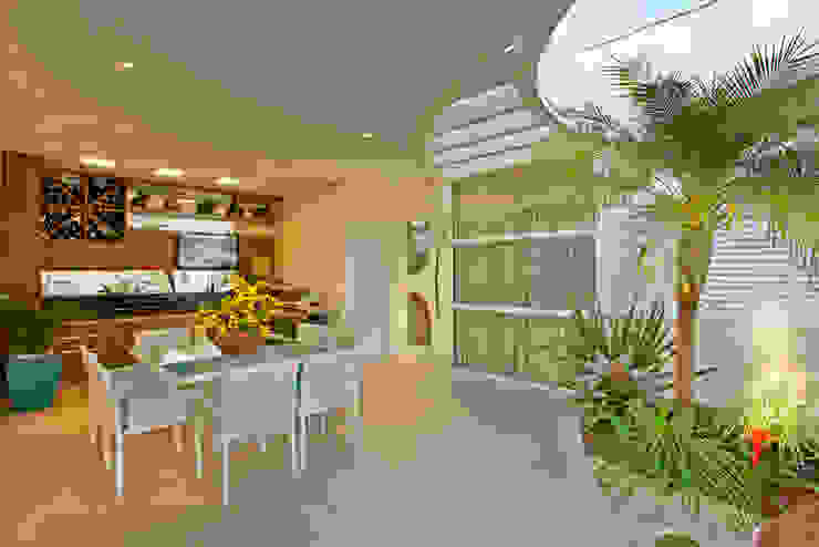 Designer de Interiores e Paisagista Iara Kílaris Casas estilo moderno: ideas, arquitectura e imágenes