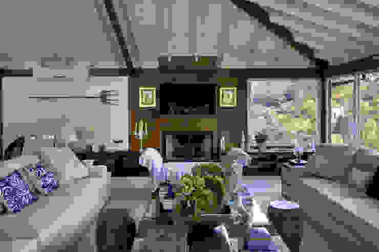 casa CR Raquel Junqueira Arquitetura Salas de estar campestres