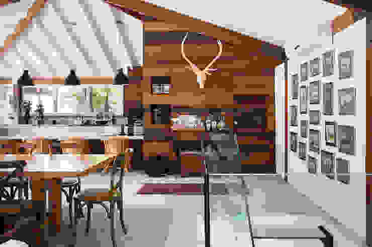 casa CR Raquel Junqueira Arquitetura Salas de jantar campestres