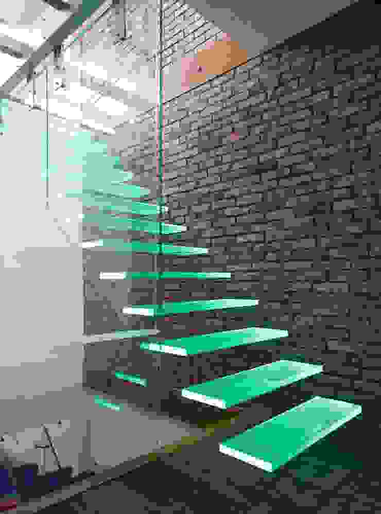 por KAISER Schody Sp. z o.o. Moderno