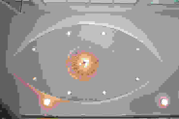 Casa da Serra Arquiteto Aquiles Nícolas Kílaris Corredor, vestíbulo e escadasIluminação