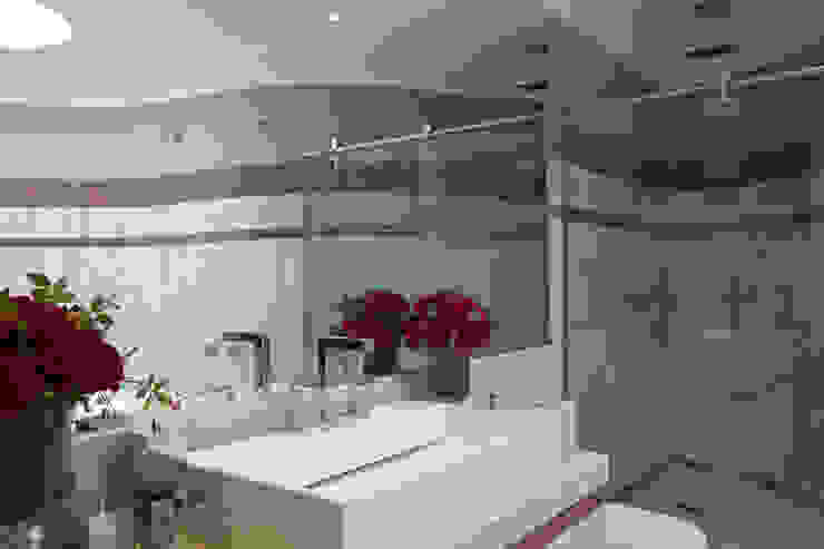 Casa da Serra Arquiteto Aquiles Nícolas Kílaris Banheiros modernos