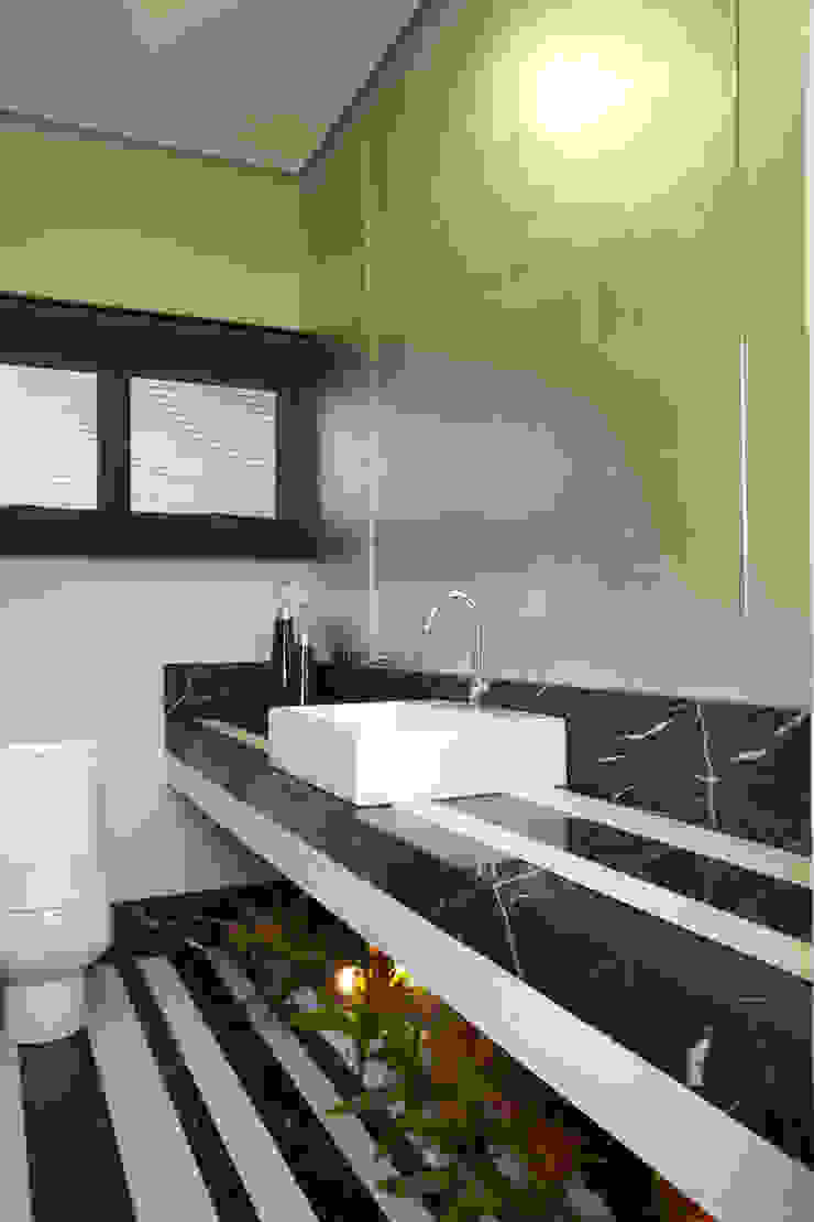 Casa da Serra Arquiteto Aquiles Nícolas Kílaris Banheiros modernos