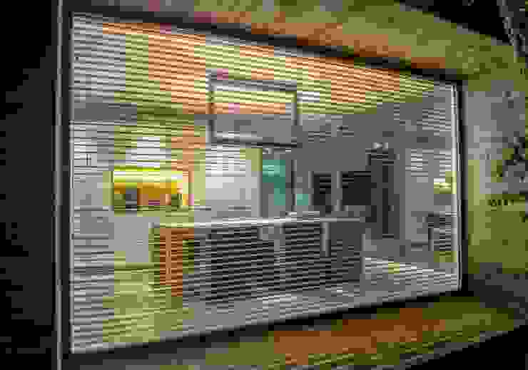 Vistas veladas. VelezCarrascoArquitecto VCArq Comedores de estilo moderno