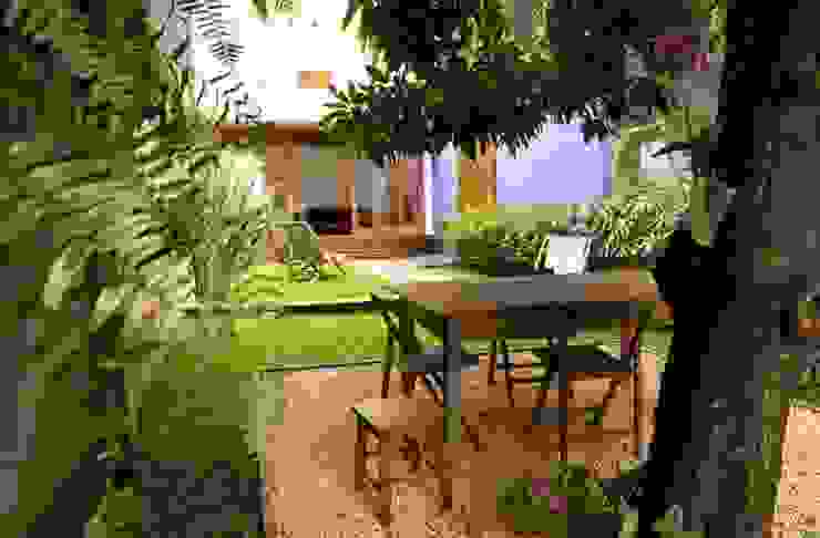 Sobrado 1939 Ana Sawaia Arquitetura Jardins modernos