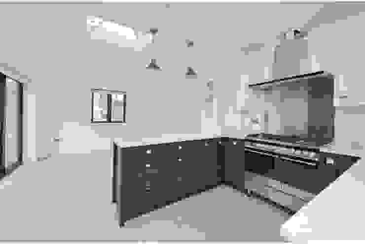 5 brilliant black & white kitchen designs | homify