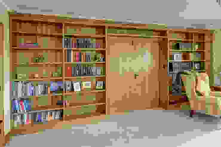 Oak Book Shelves Hallwood Furniture Classic style study/office