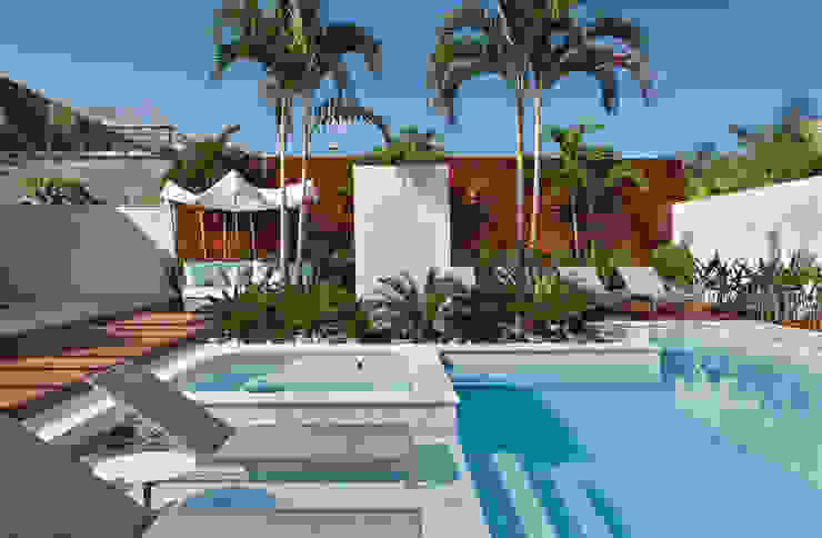 Arquitetura Residencial | Casa de luxo na Barra da Tijuca Leila Dionizios Arquitetura e Luminotécnica Casas modernas