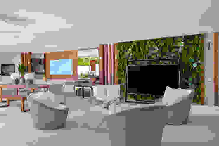 Arquitetura Residencial | Casa de luxo na Barra da Tijuca Leila Dionizios Arquitetura e Luminotécnica Casas modernas