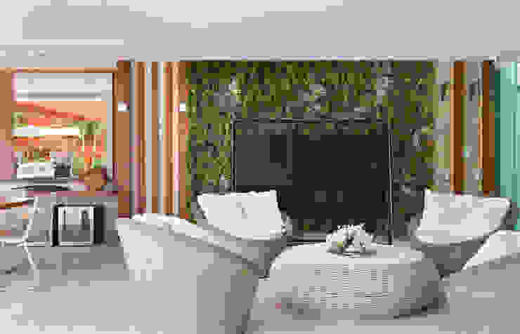 Arquitetura Residencial | Casa de luxo na Barra da Tijuca Leila Dionizios Arquitetura e Luminotécnica Casas modernas