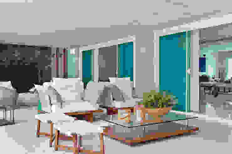 Arquitetura Residencial | Casa de luxo na Barra da Tijuca Leila Dionizios Arquitetura e Luminotécnica Casas modernas