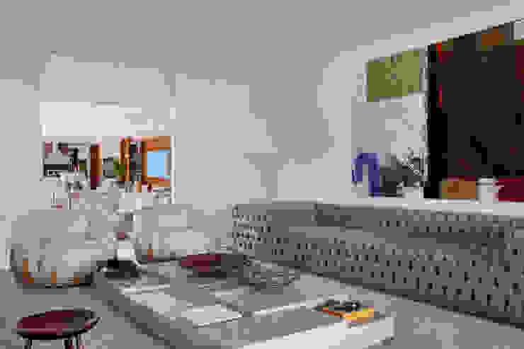 Leila Dionizios Arquitetura e Luminotécnica ห้องนั่งเล่น