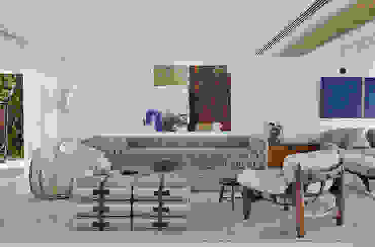 Arquitetura Residencial | Casa de luxo na Barra da Tijuca Leila Dionizios Arquitetura e Luminotécnica Salas de estar modernas