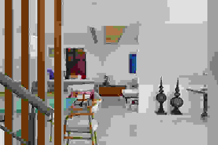 Arquitetura Residencial | Casa de luxo na Barra da Tijuca Leila Dionizios Arquitetura e Luminotécnica Salas de jantar modernas