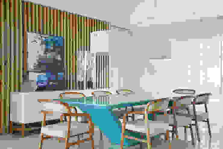Arquitetura Residencial | Casa de luxo na Barra da Tijuca Leila Dionizios Arquitetura e Luminotécnica Salas de jantar modernas