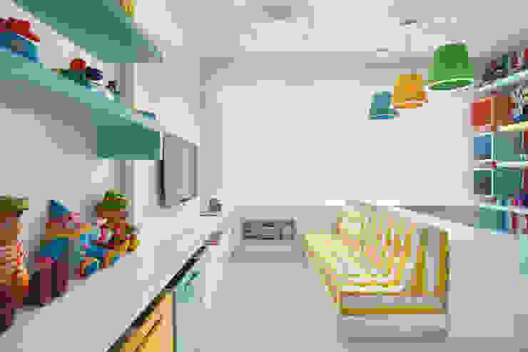 Arquitetura Residencial | Casa de luxo na Barra da Tijuca Leila Dionizios Arquitetura e Luminotécnica Quarto infantil moderno